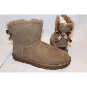 NIB UGG WOMEN'S CLASSIC BAILEY BOW MINI SUEDE BOOTS HICKORY SZ 10 NIB